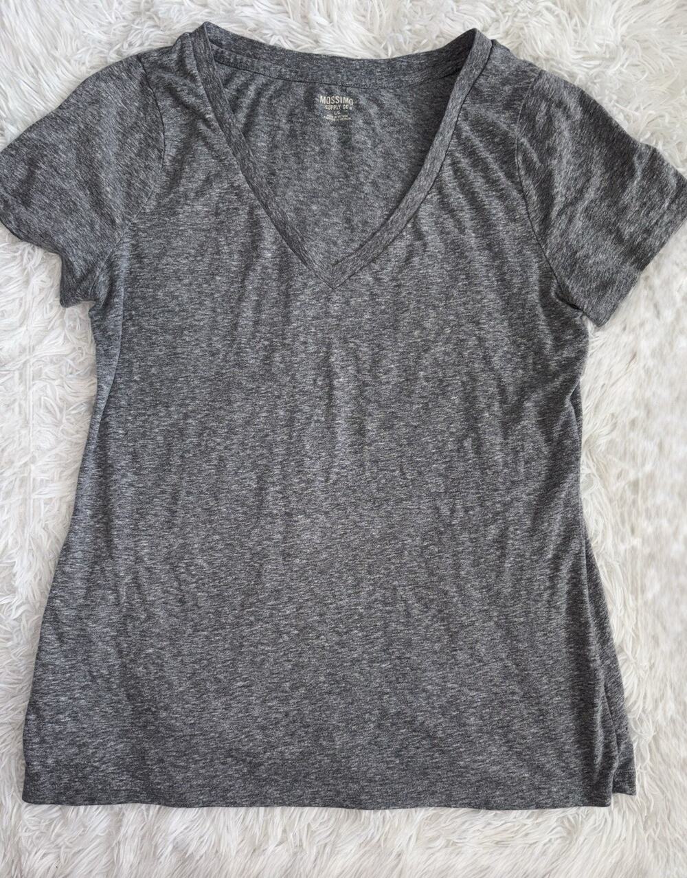 Mossimo Supply Co. L Gray Classic V Neck Tee. Soft, Comfortable